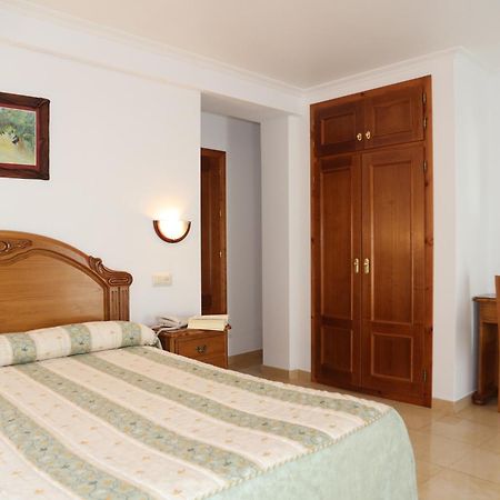 Hotel El Tilo Panes Quarto foto