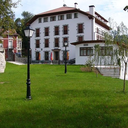 Hotel El Tilo Panes Exterior foto